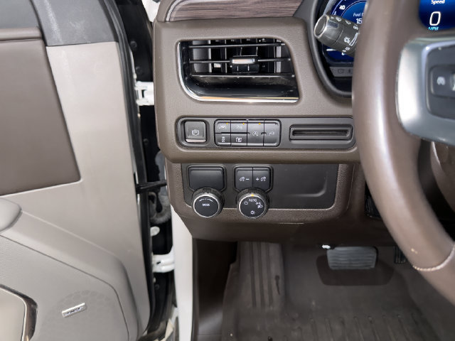 Used 2022 Chevrolet Tahoe LT w/ Luxury Package RWD image 9