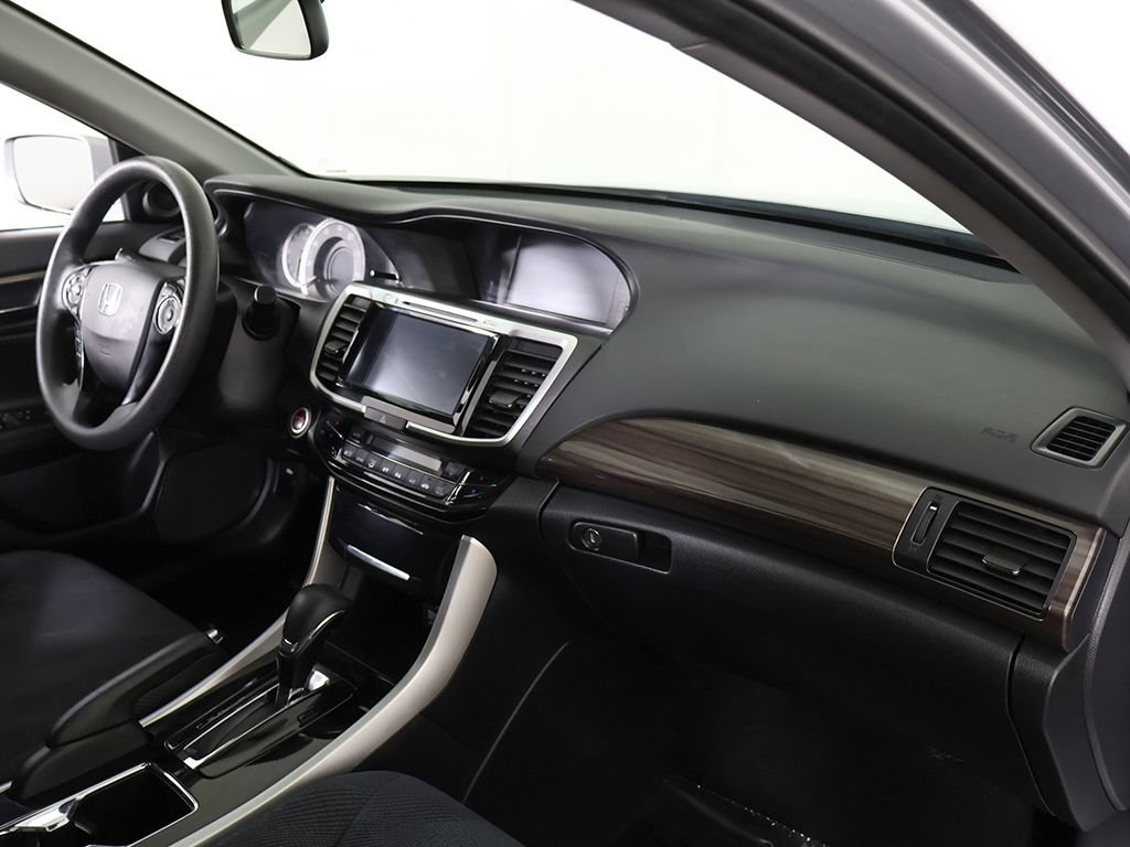 Used 2017 Honda Accord EX image 25