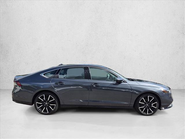 Used 2025 Honda Accord Touring image 4
