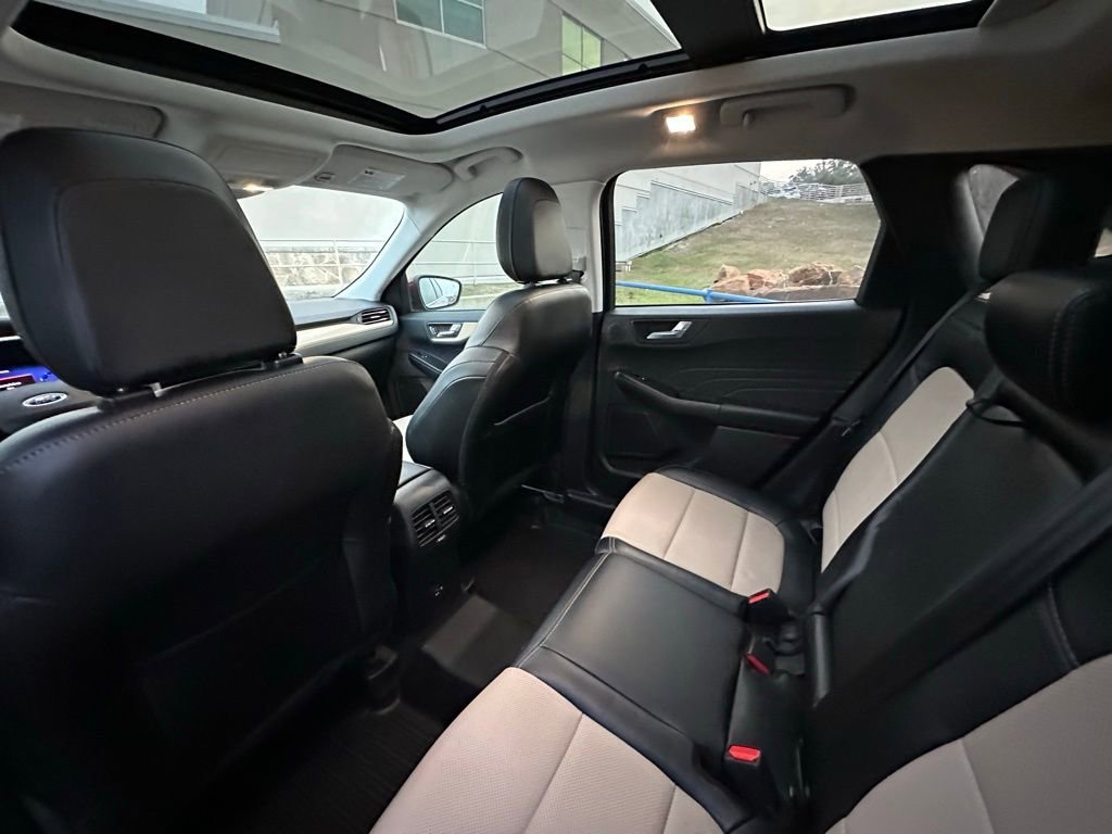 Used 2022 Ford Escape Titanium w/ Titanium Elite Package image 21