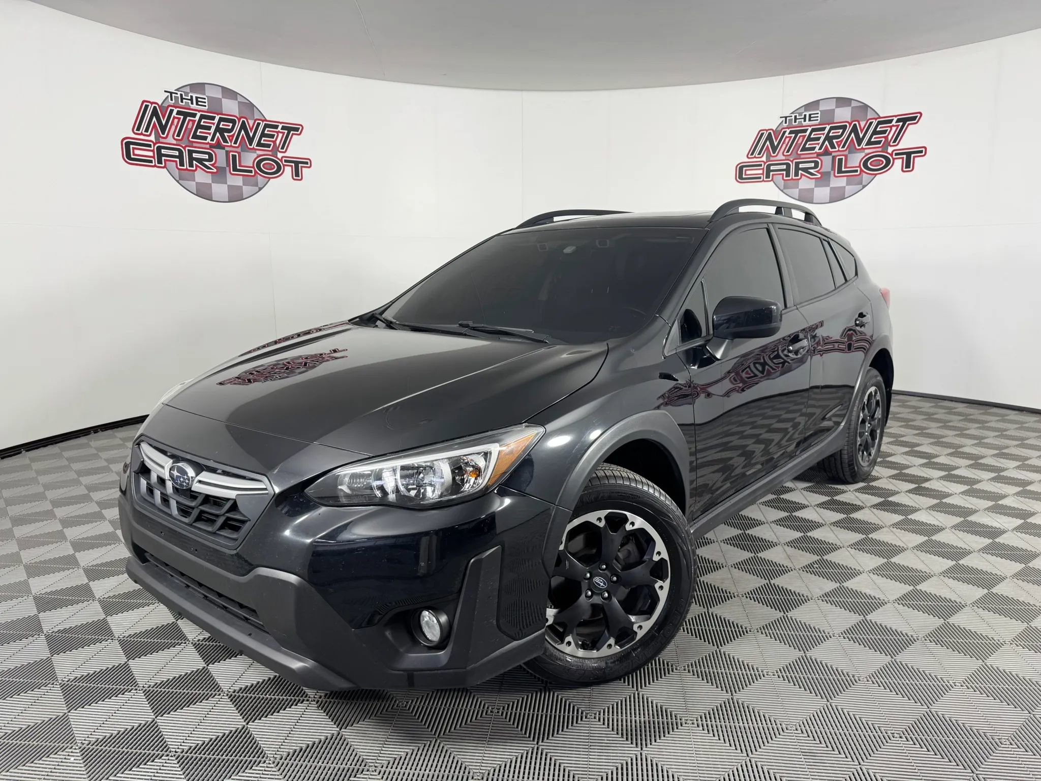 Used 2022 Subaru Crosstrek 2.0i Premium w/ Moonroof Package AWD/4WD image 1