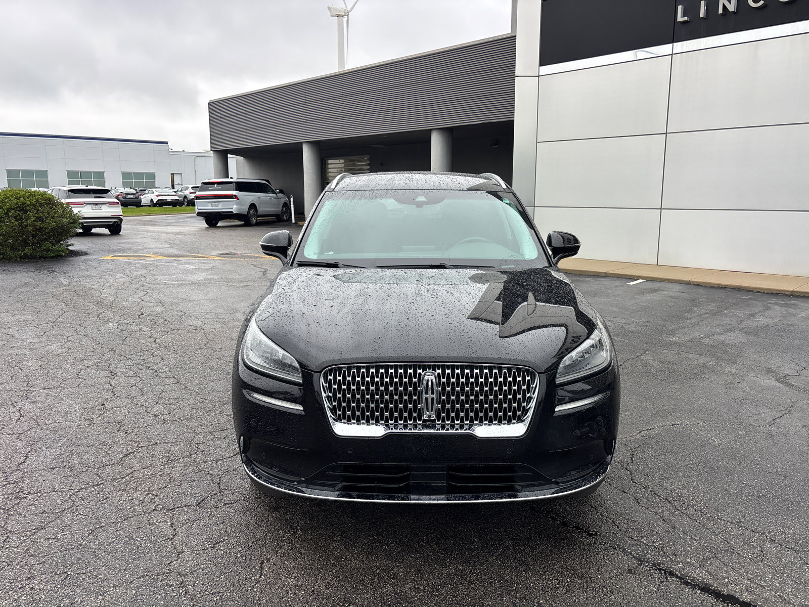 Certified 2022 Lincoln Corsair Reserve w/ Elements Package FWD image 2