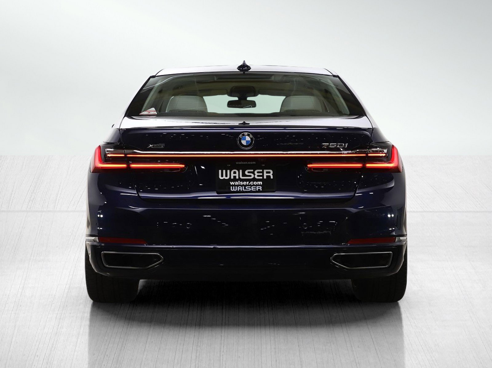 Used 2020 BMW 750i xDrive w/ Executive Package image 4