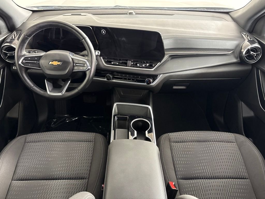 Used 2025 Chevrolet Equinox LT FWD image 12