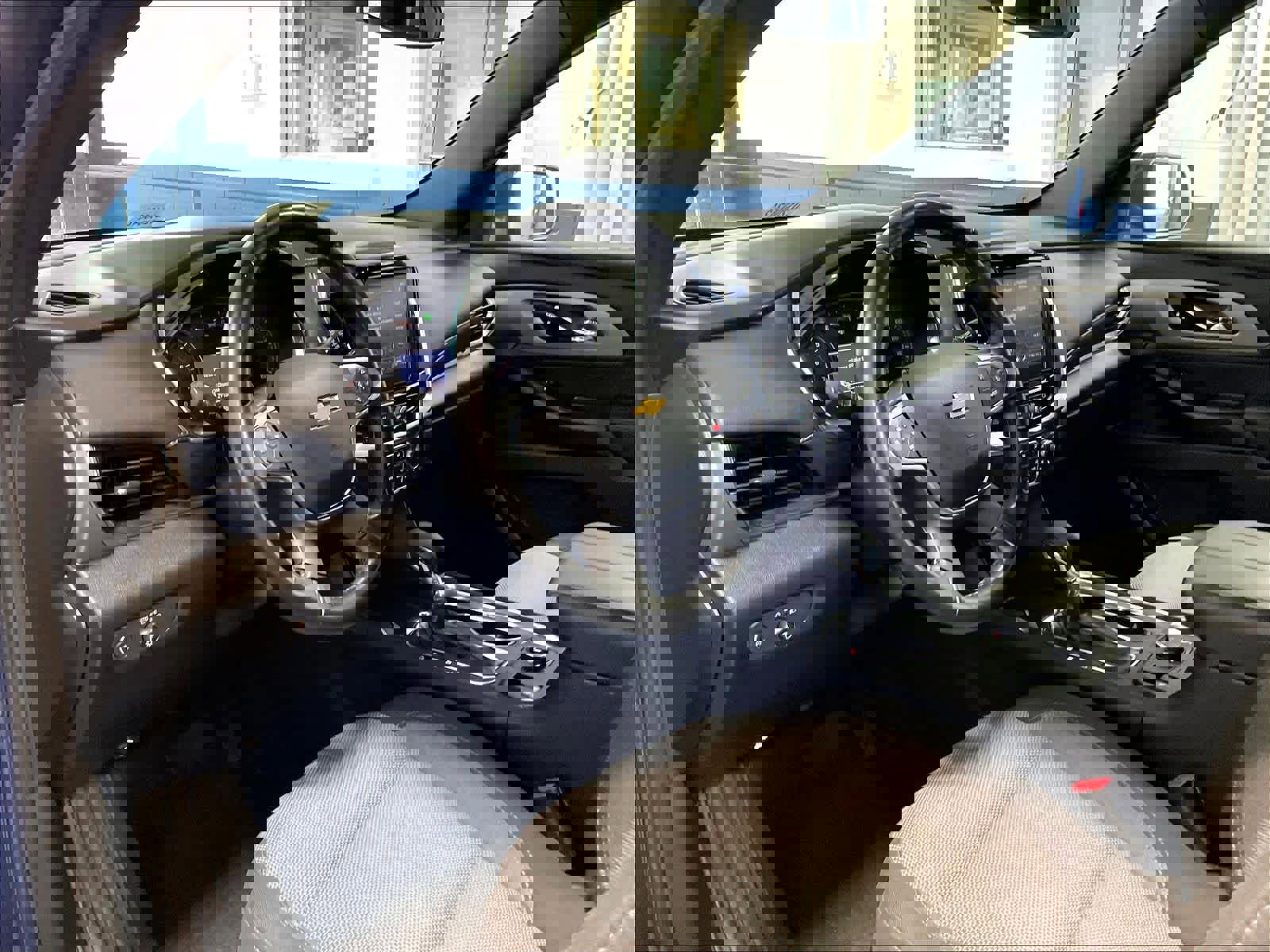 Used 2023 Chevrolet Traverse LT w/ LPO, Floor Liner Package AWD/4WD image 8