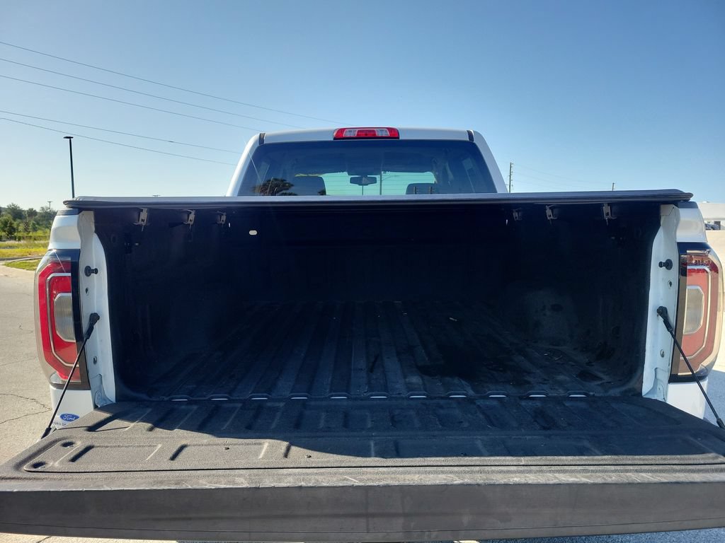 Used 2017 GMC Sierra 1500 SLT w/ SLT Premium Package AWD/4WD image 7