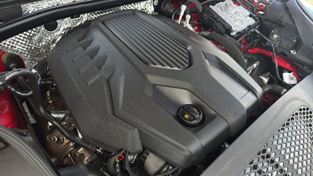 Certified 2023 Porsche Macan w/ Premium Package Plus image 19