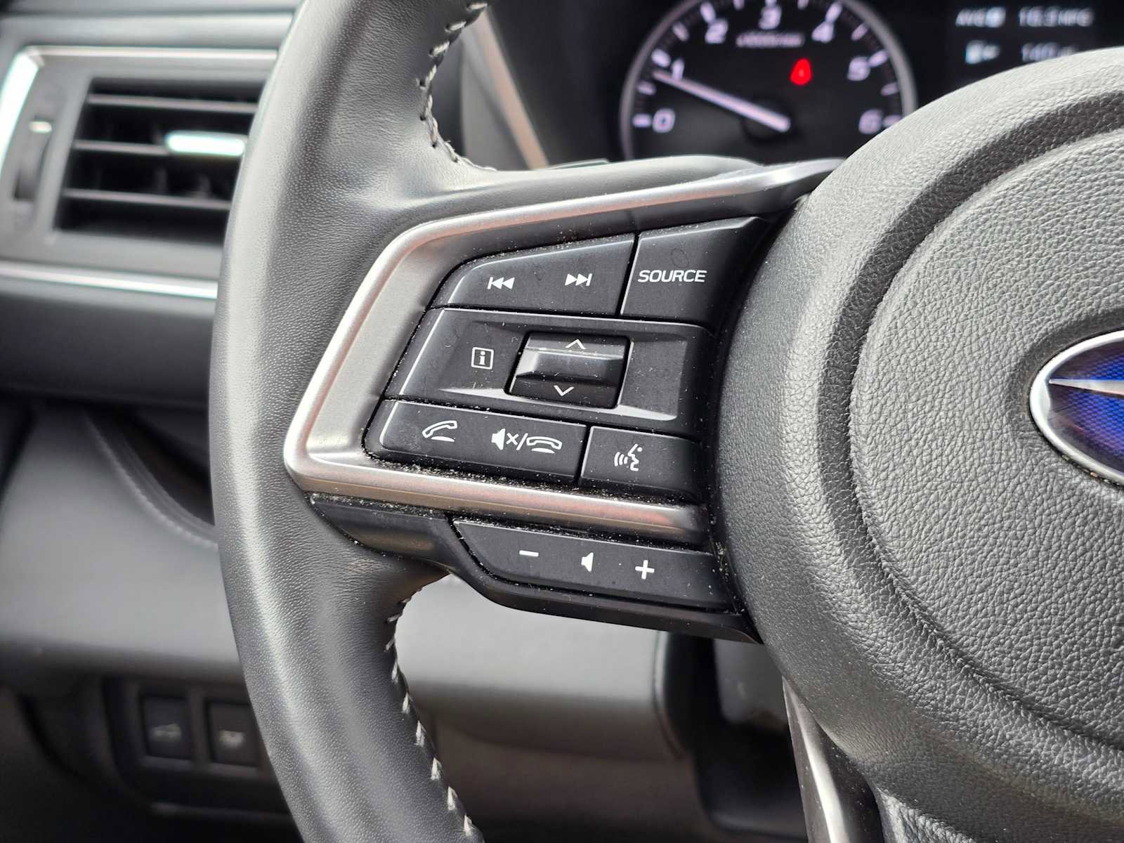 Used 2023 Subaru Ascent Touring image 30