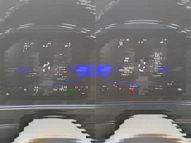 Used 2024 Volkswagen Tiguan SE image 8