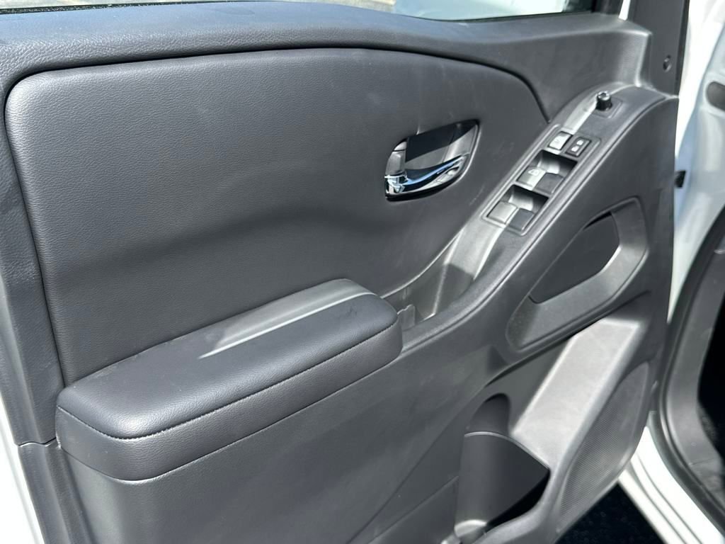 New 2025 Nissan Frontier SV w/ SV Convenience Package image 10