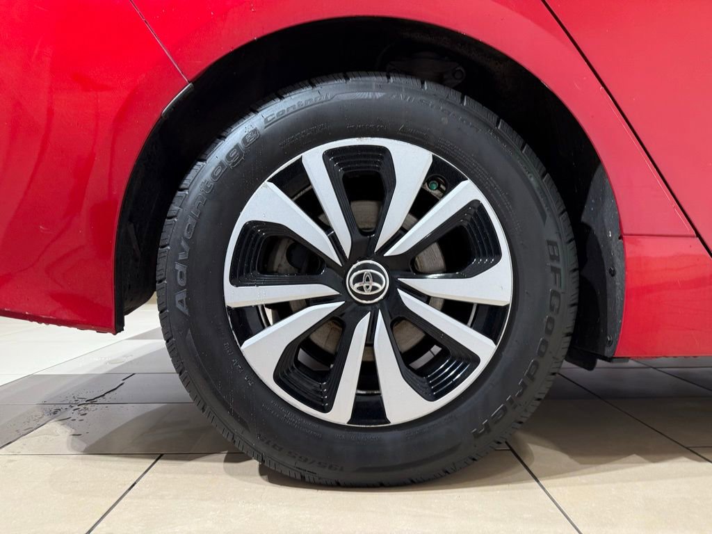 Used 2018 Toyota Prius Prime Plus FWD image 9