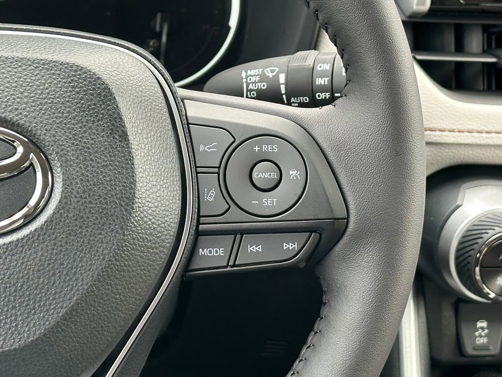 New 2025 Toyota RAV4 XLE image 20
