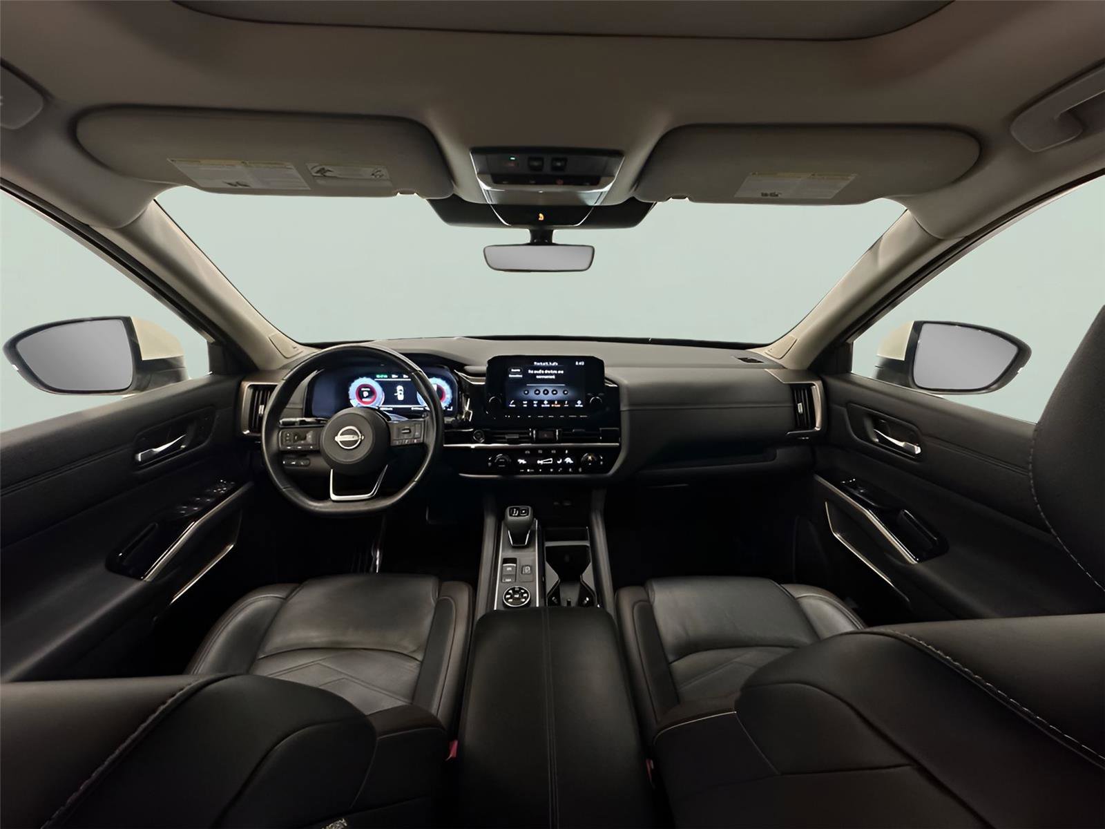 Used 2024 Nissan Pathfinder Platinum w/ Cargo Package image 33