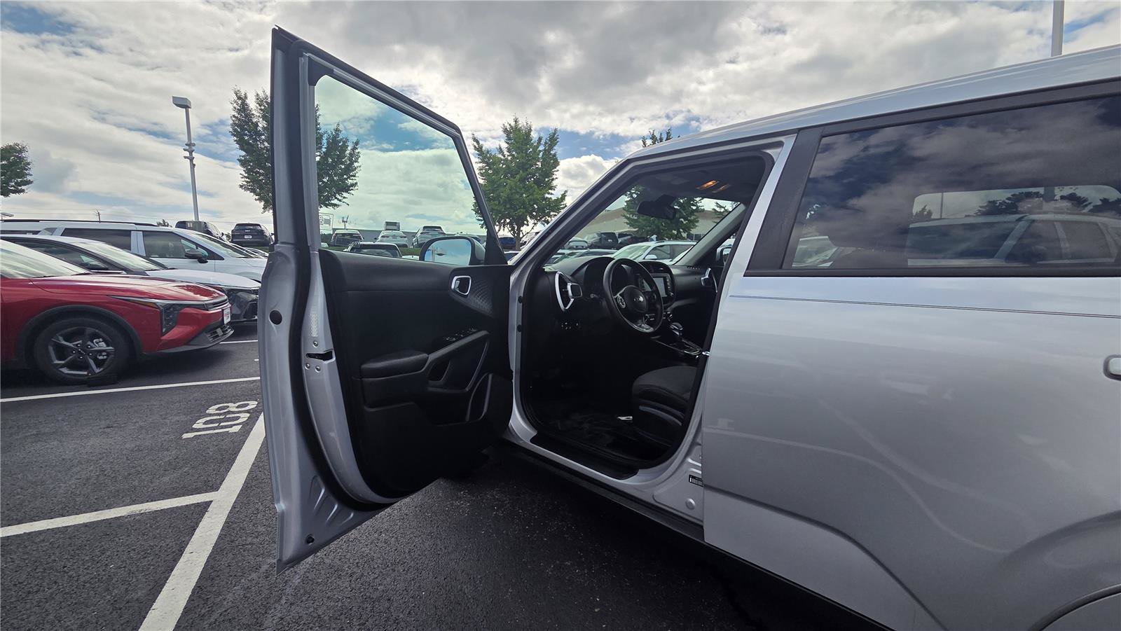 Used 2020 Kia Soul S FWD image 12