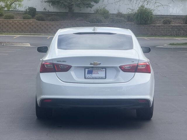 Used 2017 Chevrolet Malibu LT FWD image 5