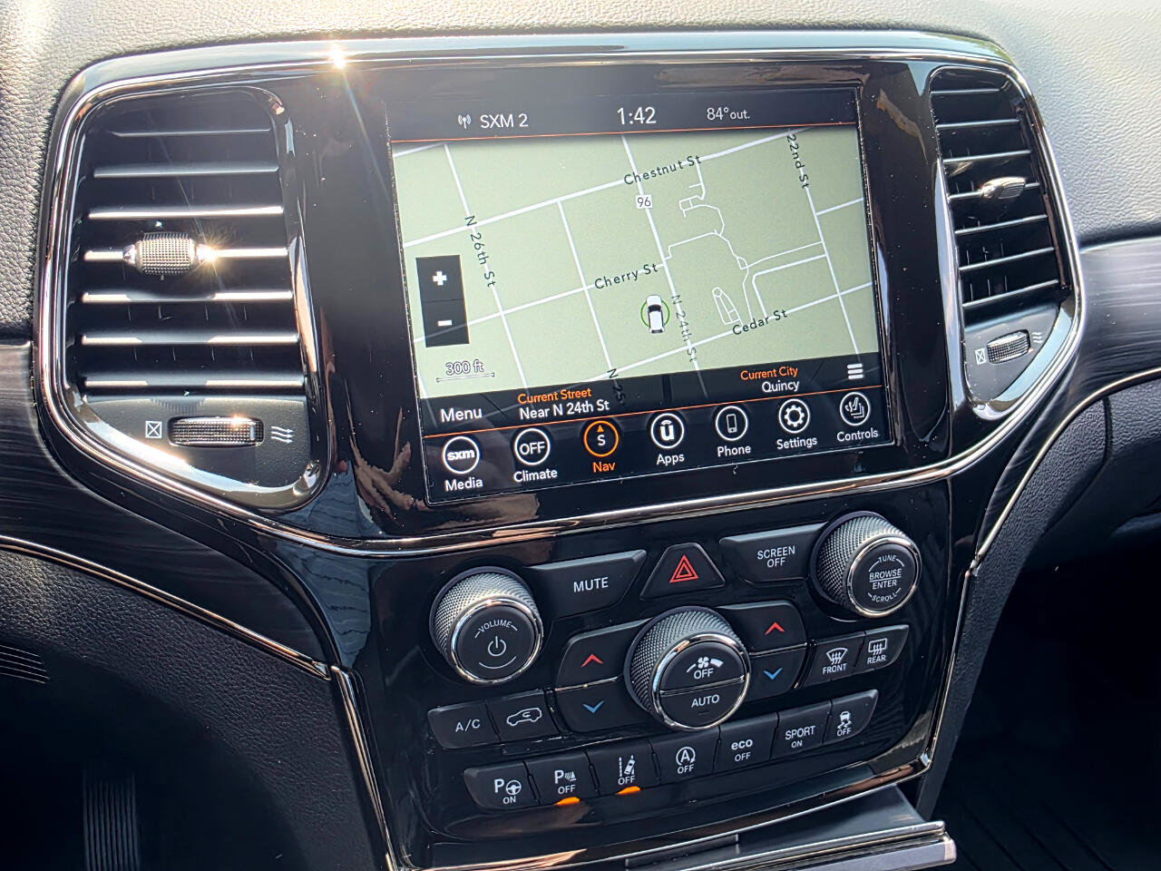 Used 2021 Jeep Grand Cherokee Limited X image 4