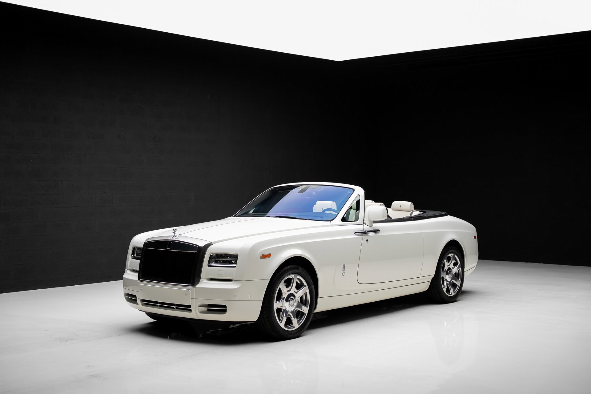 Used 2013 Rolls-Royce Phantom Drophead Coupe image 7