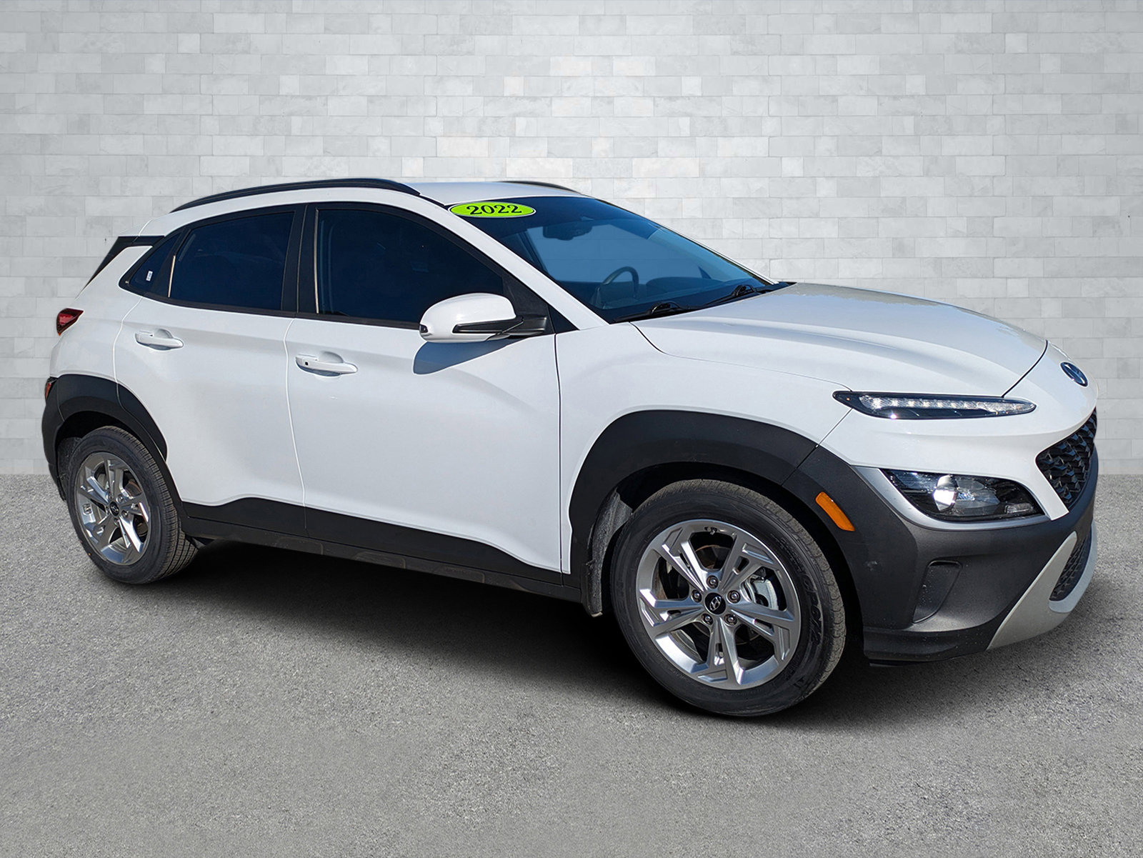 Used 2022 Hyundai Kona SEL w/ Cargo Package image 2