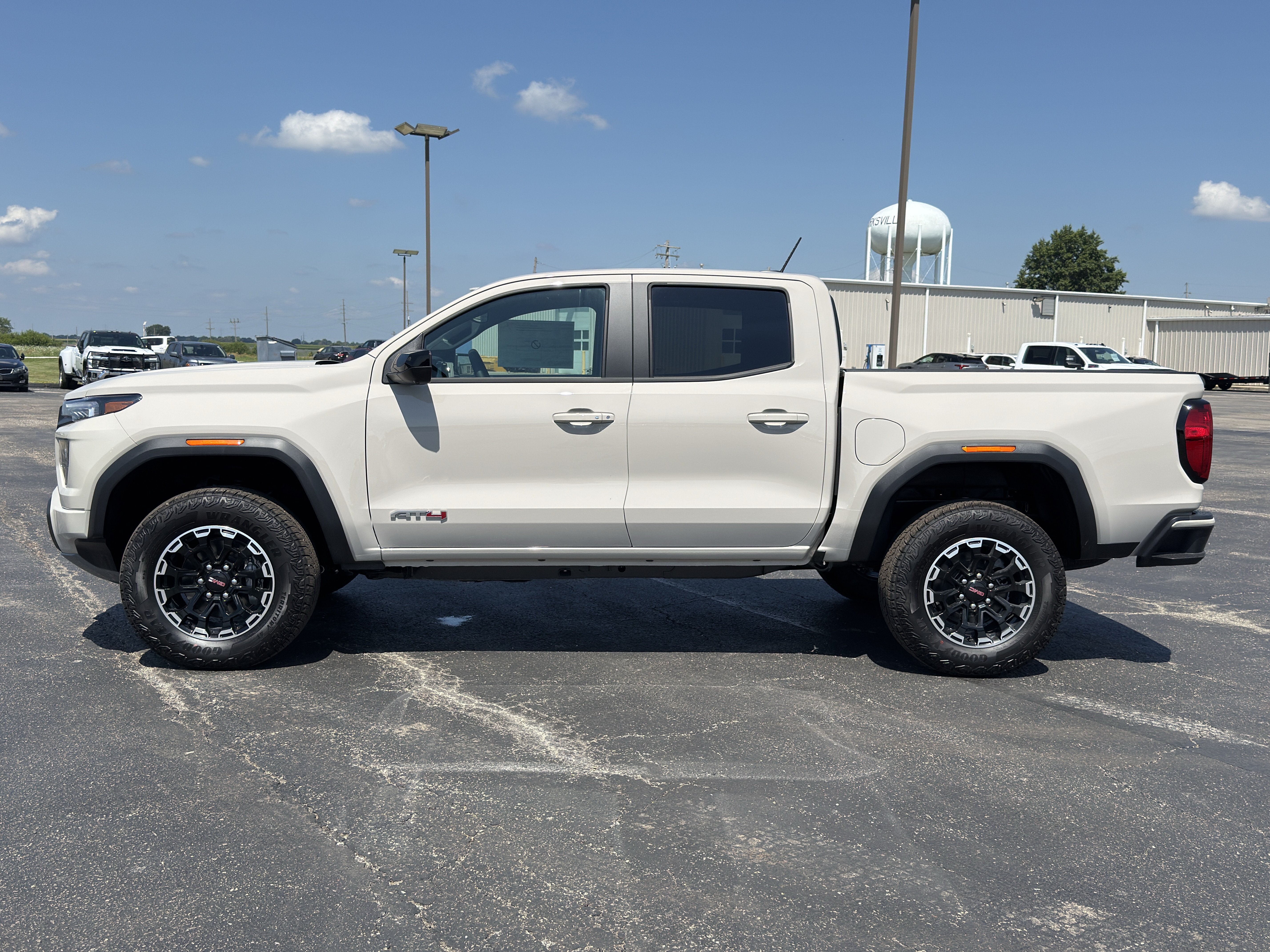 New 2026 GMC Canyon AT4 w/ Technology Plus Package AWD/4WD image 8
