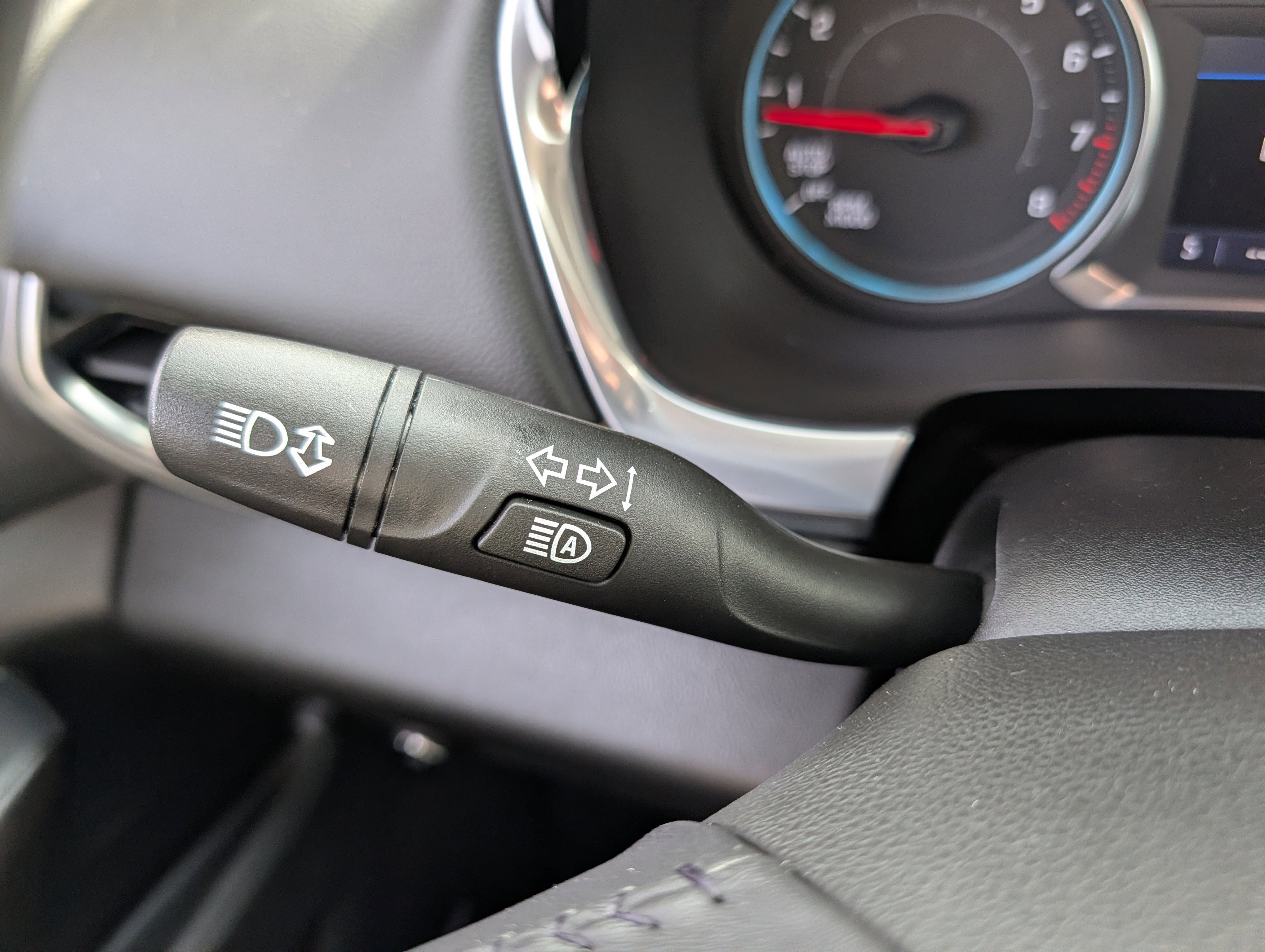 Used 2021 Chevrolet Traverse RS image 29