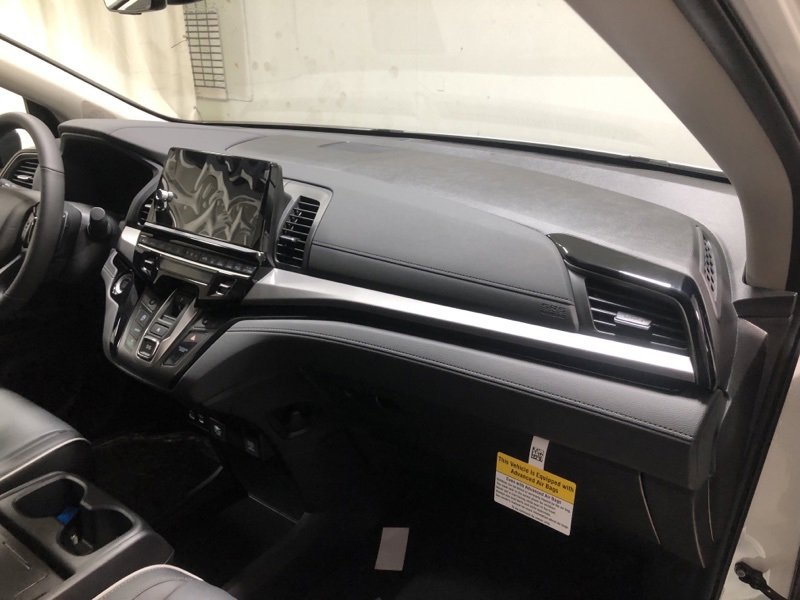 New 2026 Honda Odyssey Touring image 14