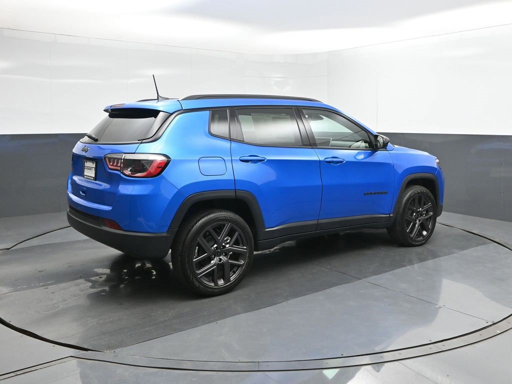 New 2026 Jeep Compass Latitude image 11