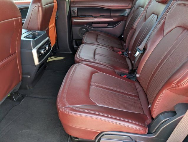 Used 2024 Ford Expedition Limited RWD image 29