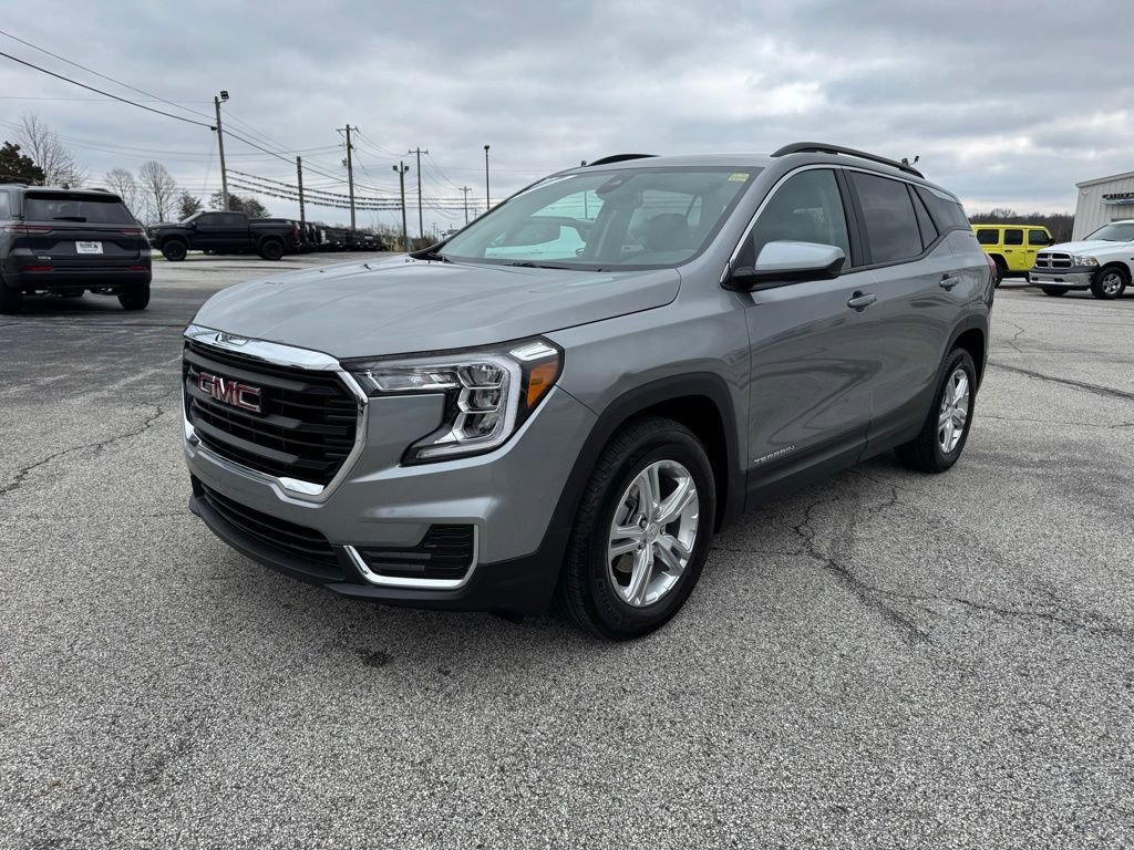 Used 2024 GMC Terrain SLE w/ Driver Convenience Package