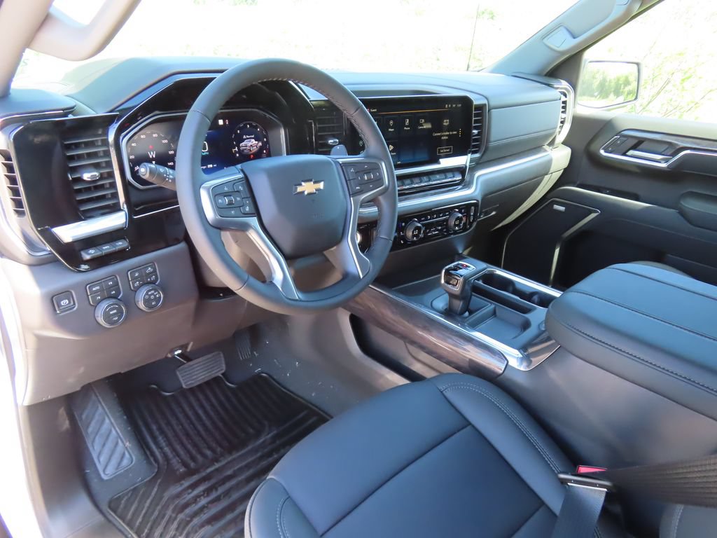 New 2026 Chevrolet Silverado 1500 LTZ w/ LTZ Premium Package AWD/4WD image 25