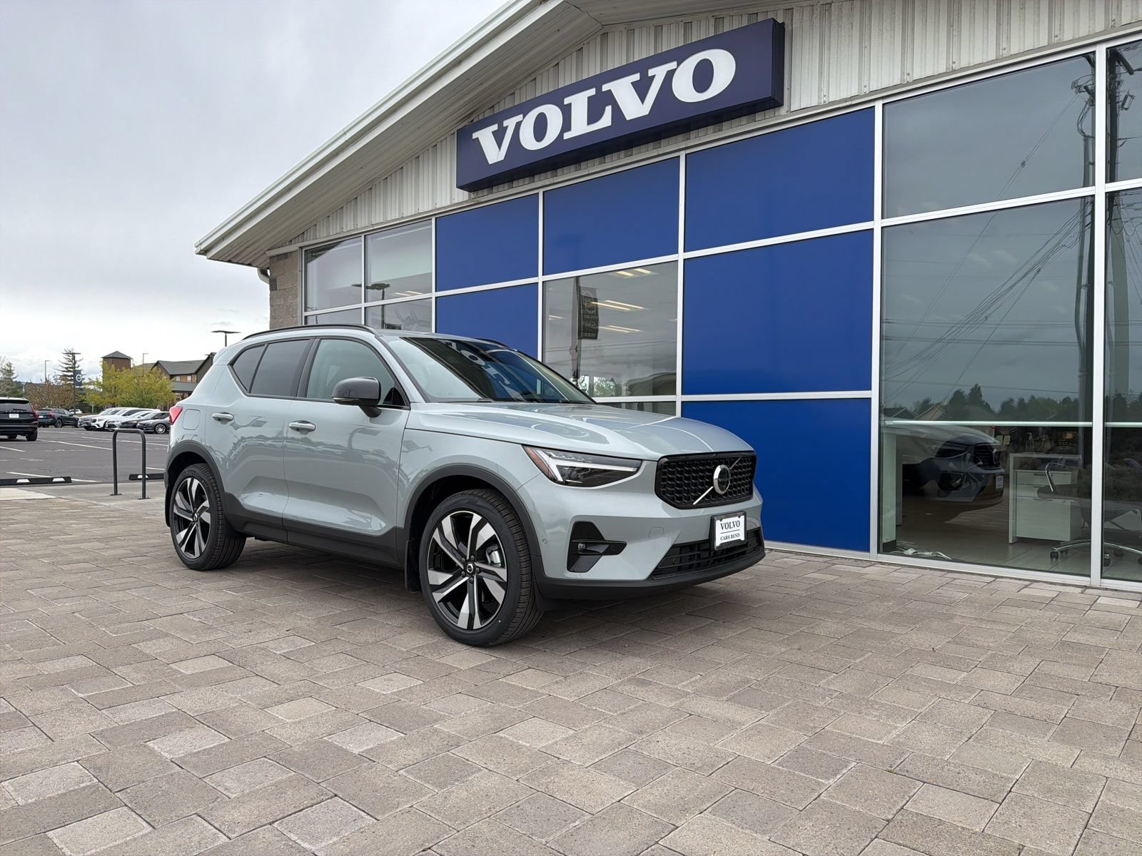 New 2026 Volvo XC40 B5 Plus w/ Protection Package Premier
