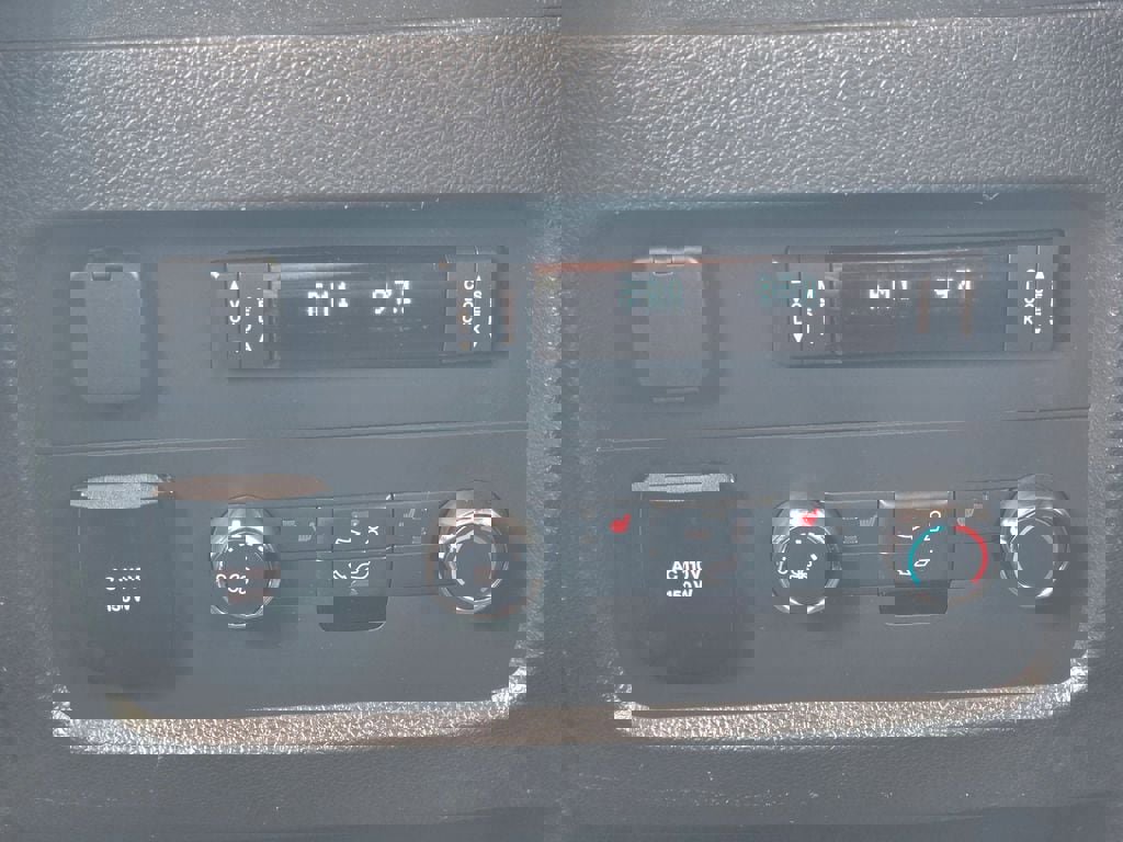 Used 2016 Ford Expedition Limited w/ Equipment Group 301A image 23