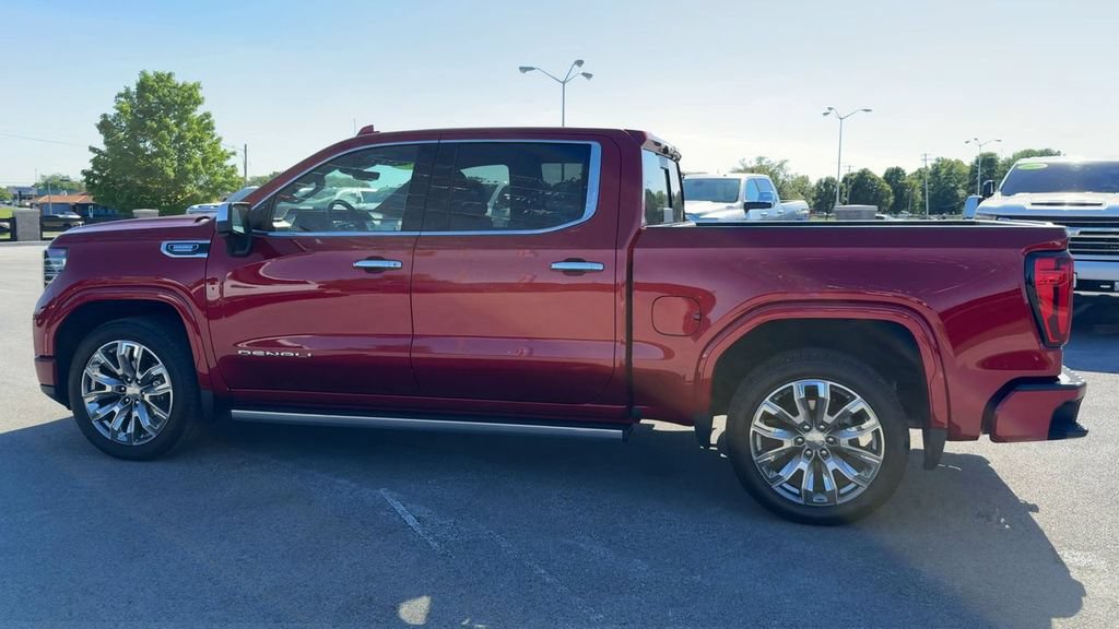 Used 2024 GMC Sierra 1500 Denali AWD/4WD image 4