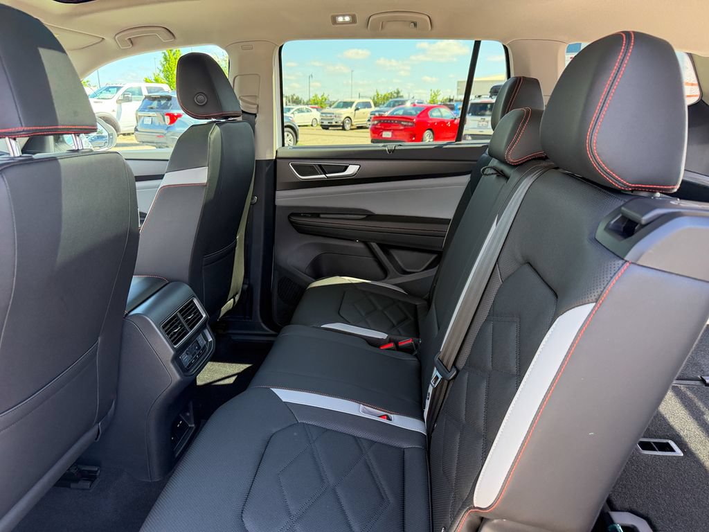 New 2026 Volkswagen Atlas Peak Edition AWD/4WD image 25