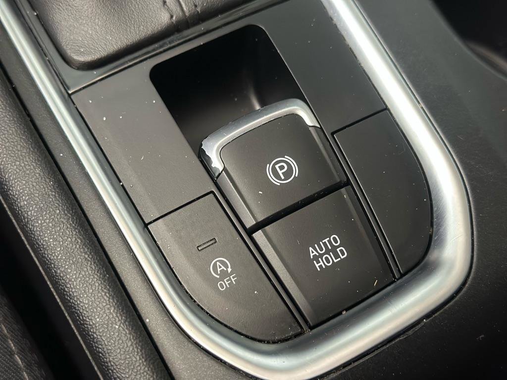 Used 2020 Hyundai Santa Fe SE FWD image 28