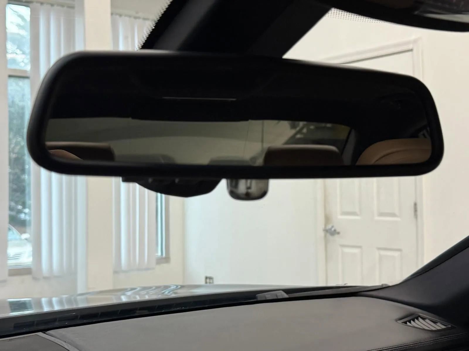 Used 2013 BMW 750i xDrive image 16