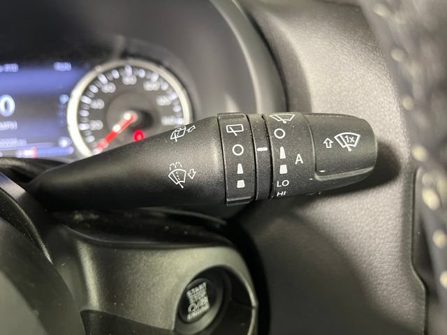 Used 2020 Jeep Renegade Limited AWD/4WD image 23