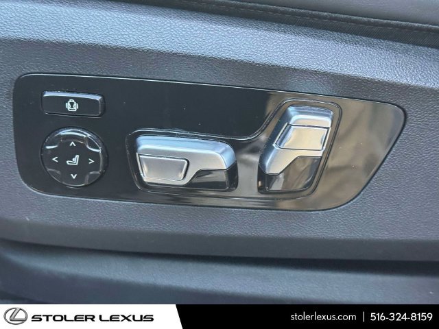 Used 2023 BMW X7 xDrive40i w/ M Sport Package AWD/4WD image 23