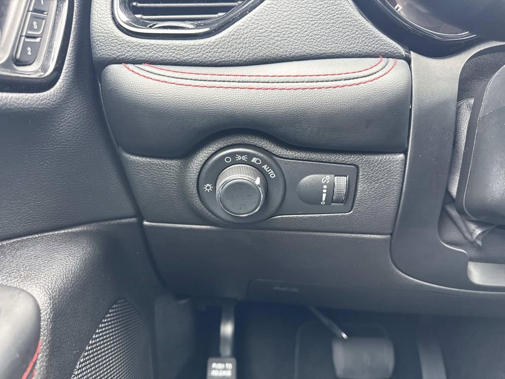 Used 2024 Dodge Durango GT image 21