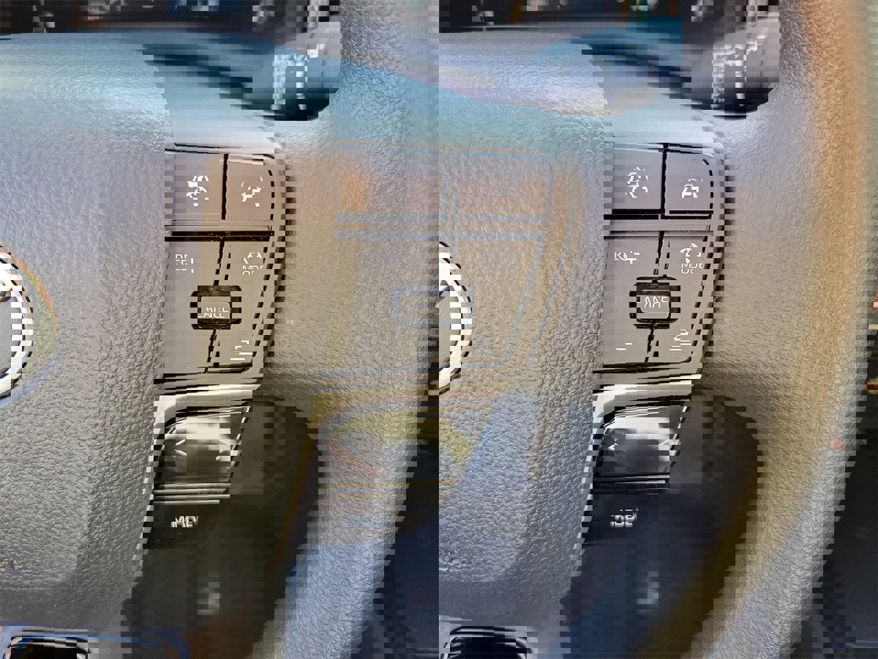 Used 2025 Toyota Camry LE image 21