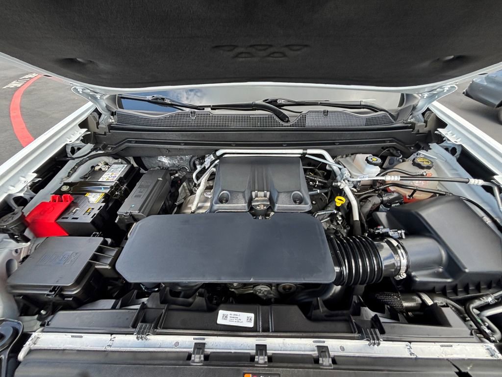 Used 2024 Chevrolet Colorado ZR2 w/ Technology Package image 26