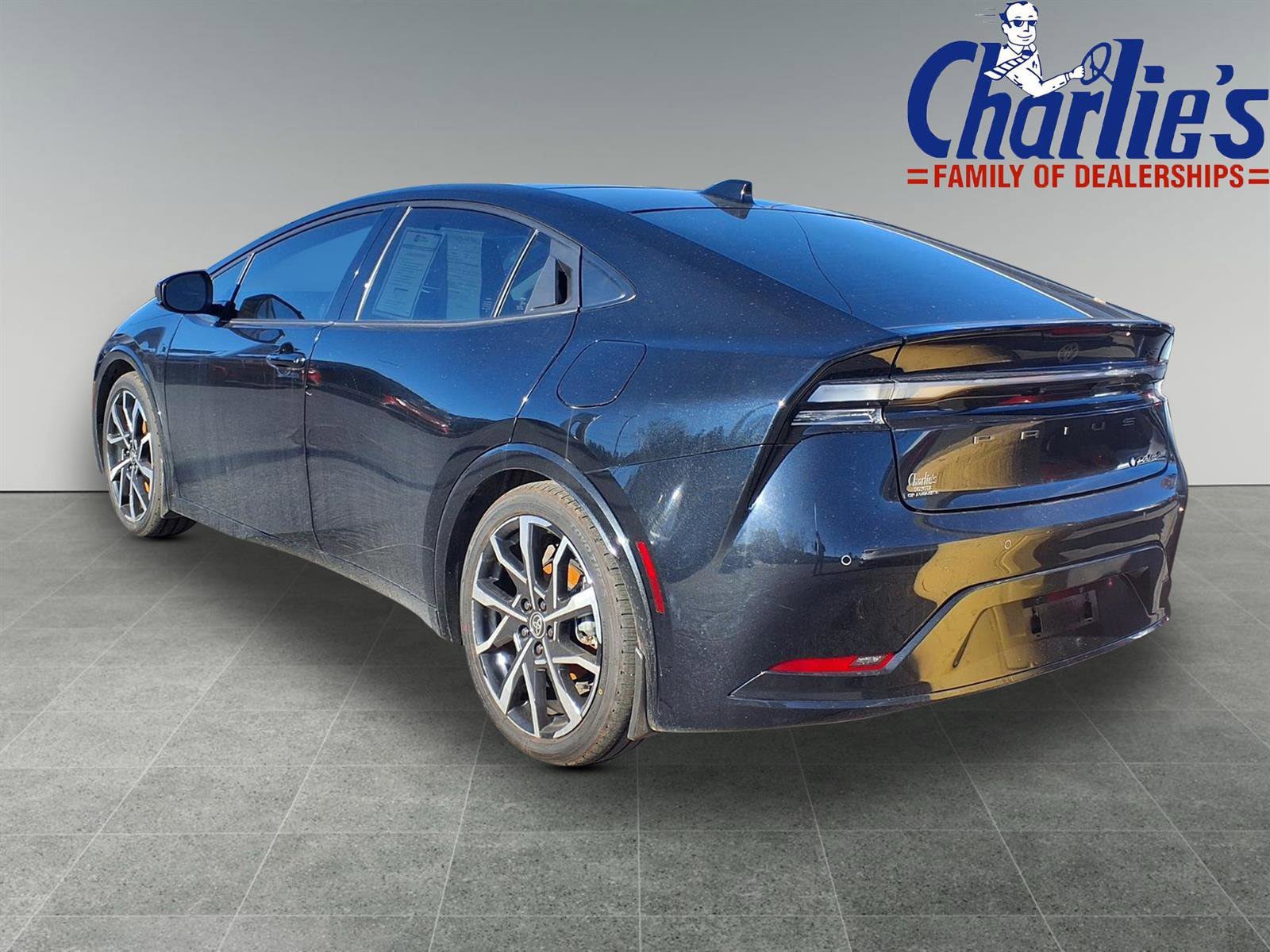 Used 2024 Toyota Prius Prime image 4