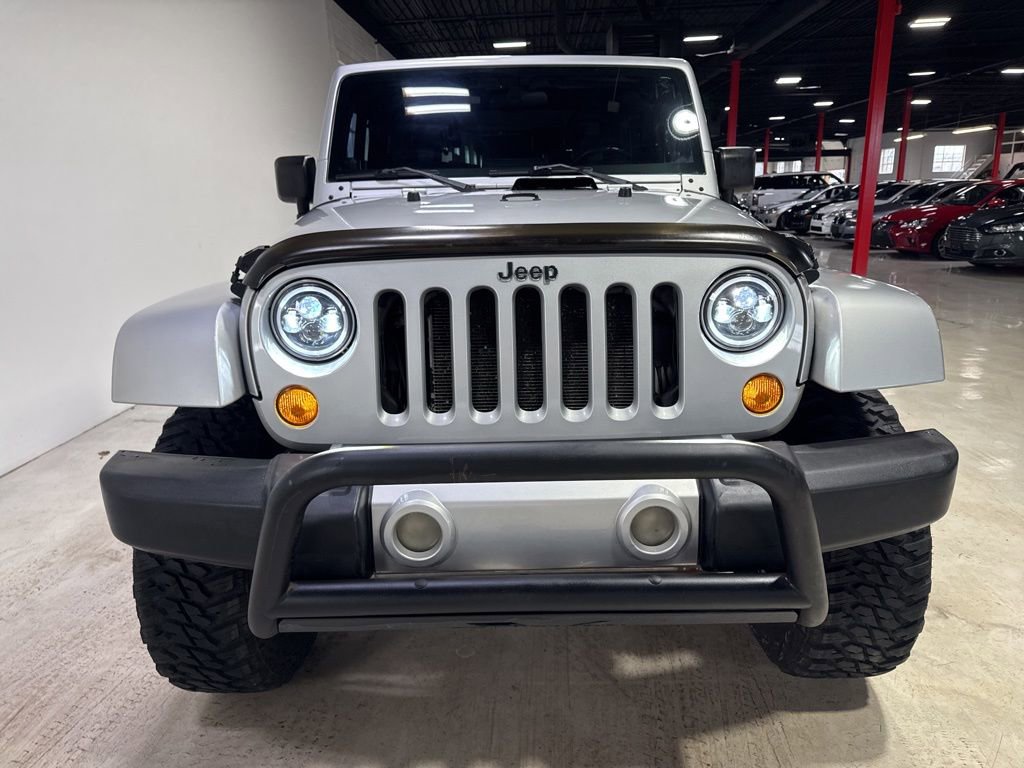 Used 2008 Jeep Wrangler Sahara w/ Dual Top Group AWD/4WD image 9