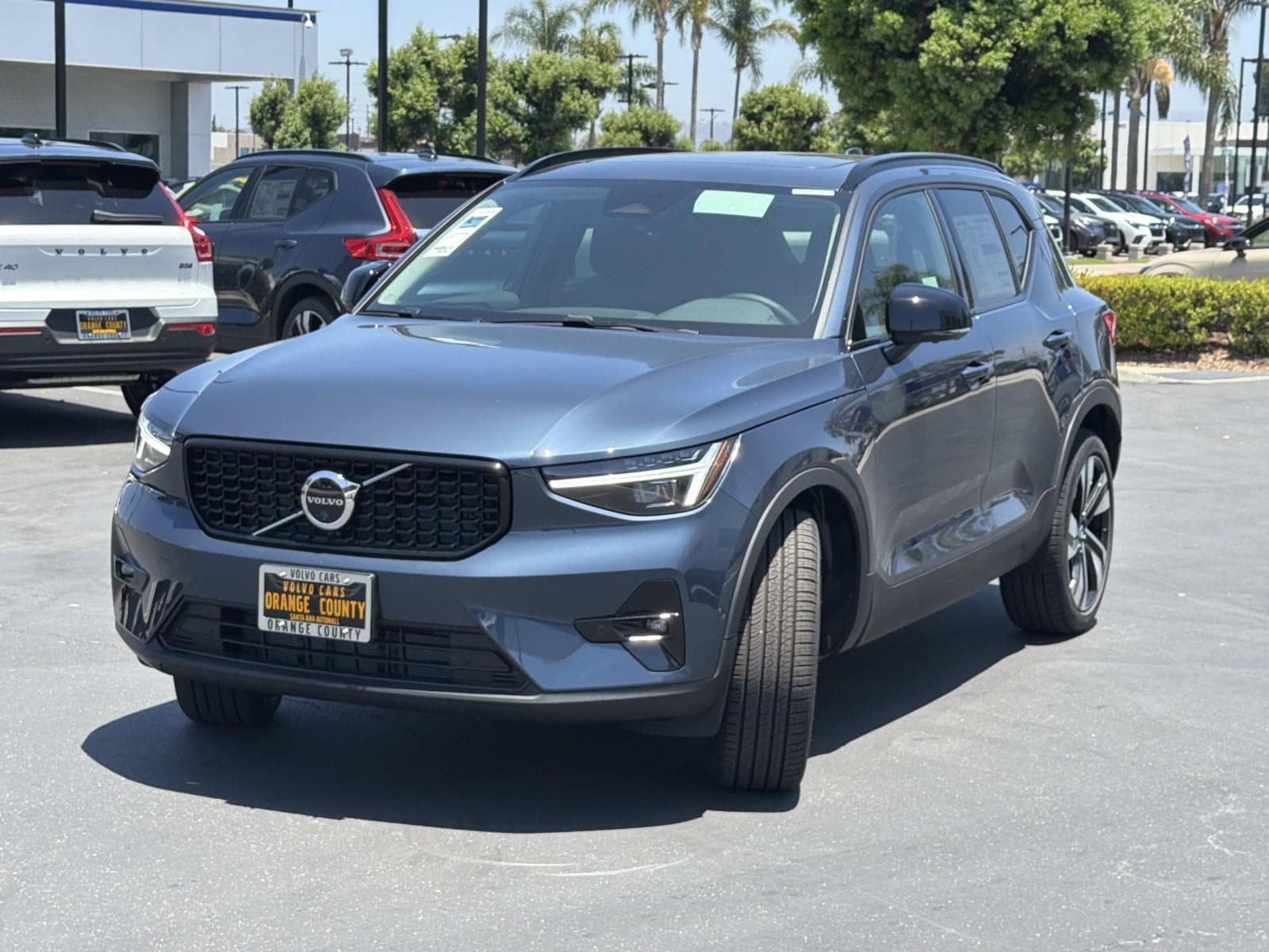 New 2026 Volvo XC40 B5 Ultra w/ Climate Package AWD/4WD image 3