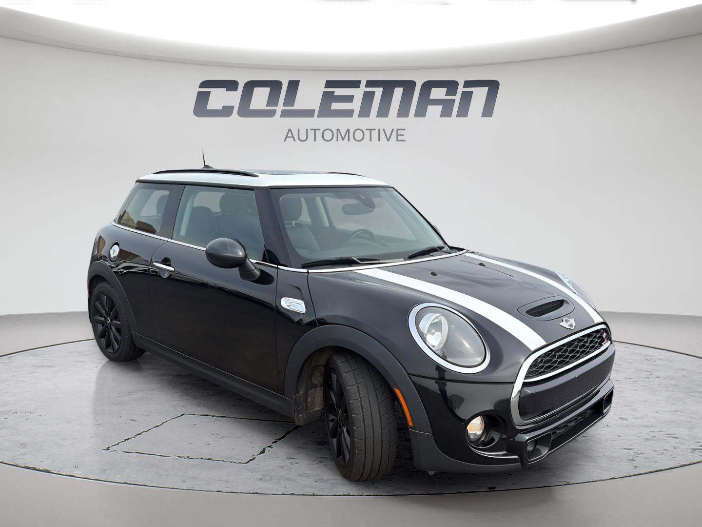 Used 2019 MINI Cooper S w/ Signature Upholstery Package image 11