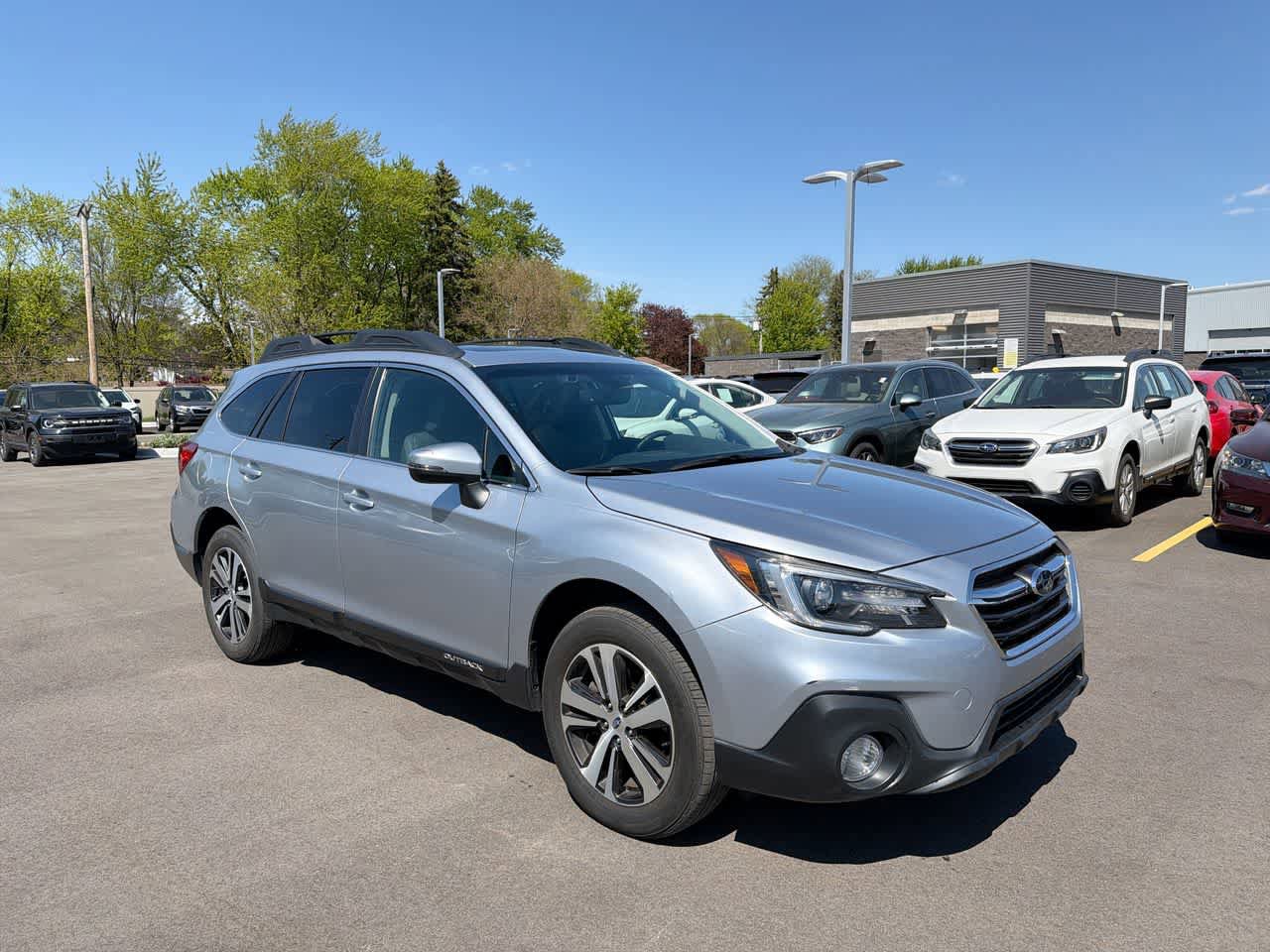 Used 2019 Subaru Outback 2.5i Limited AWD/4WD image 15