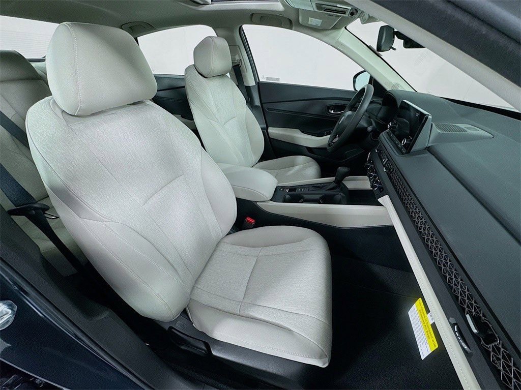 Certified 2025 Honda Accord SE image 40