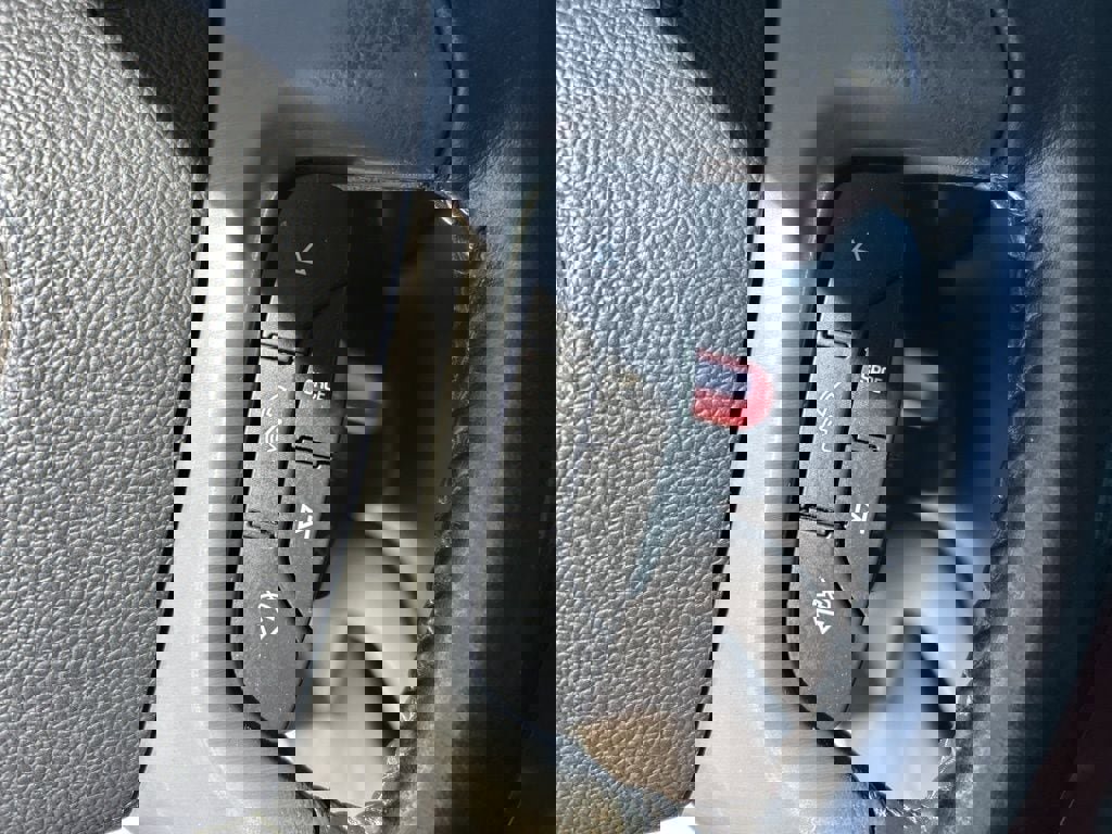 Used 2011 Chevrolet Tahoe LT image 8