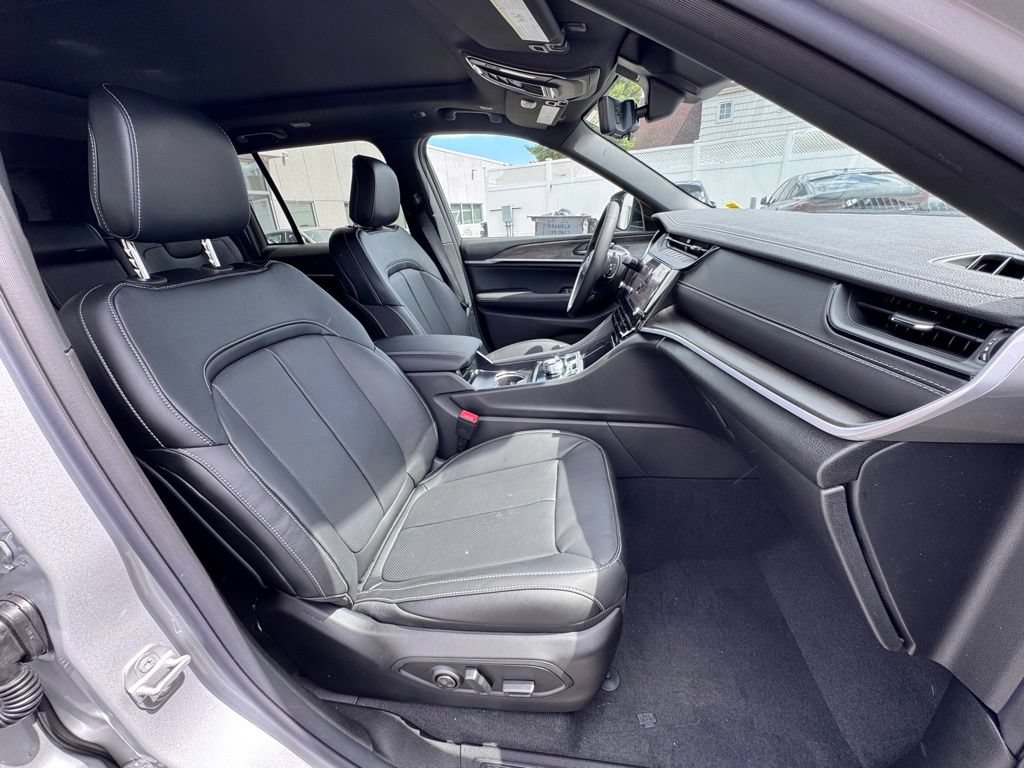 New 2026 Jeep Grand Cherokee Limited AWD/4WD image 18