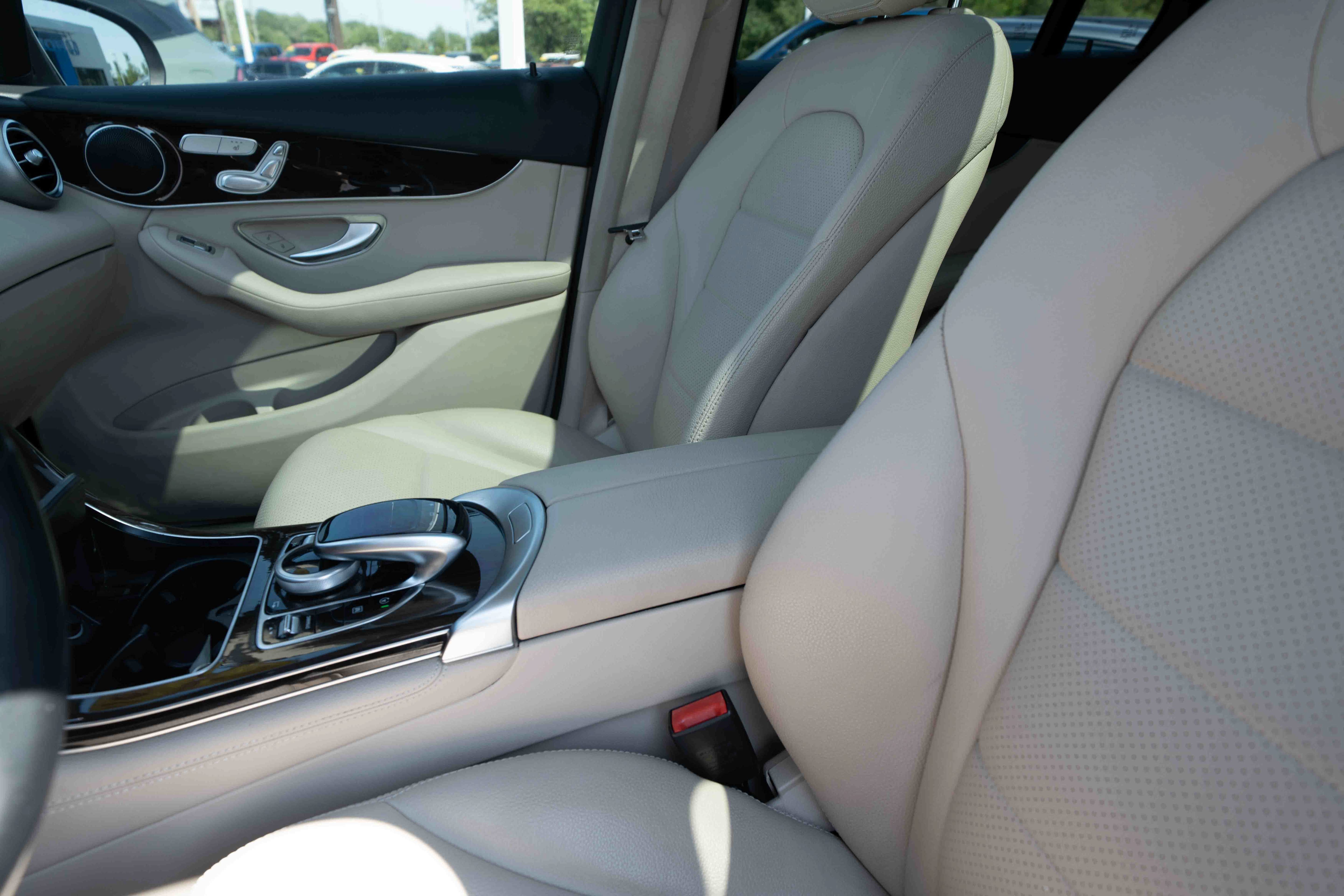 Used 2016 Mercedes-Benz GLC 300 image 10