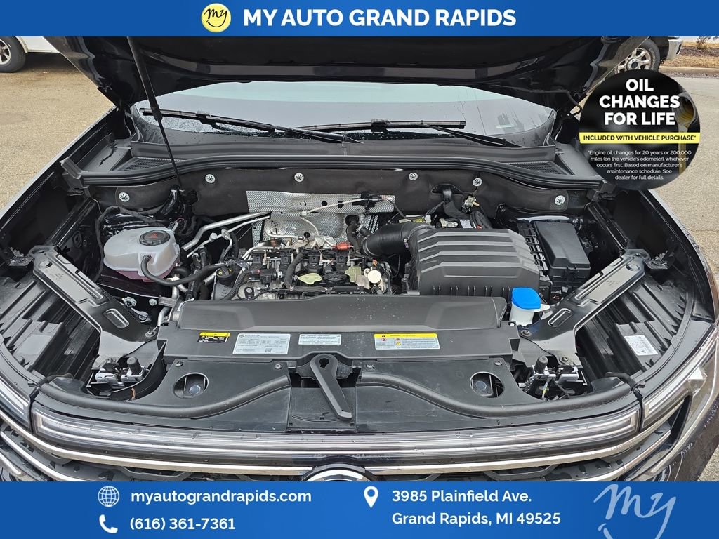 Used 2024 Volkswagen Atlas Peak Edition SE image 23